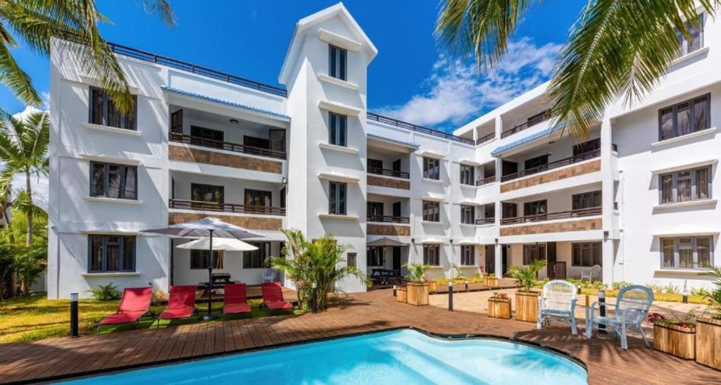Sunkissed - Brand New Beach Apartment Located 50M From Beach Flic-en-Flacq 外观 照片
