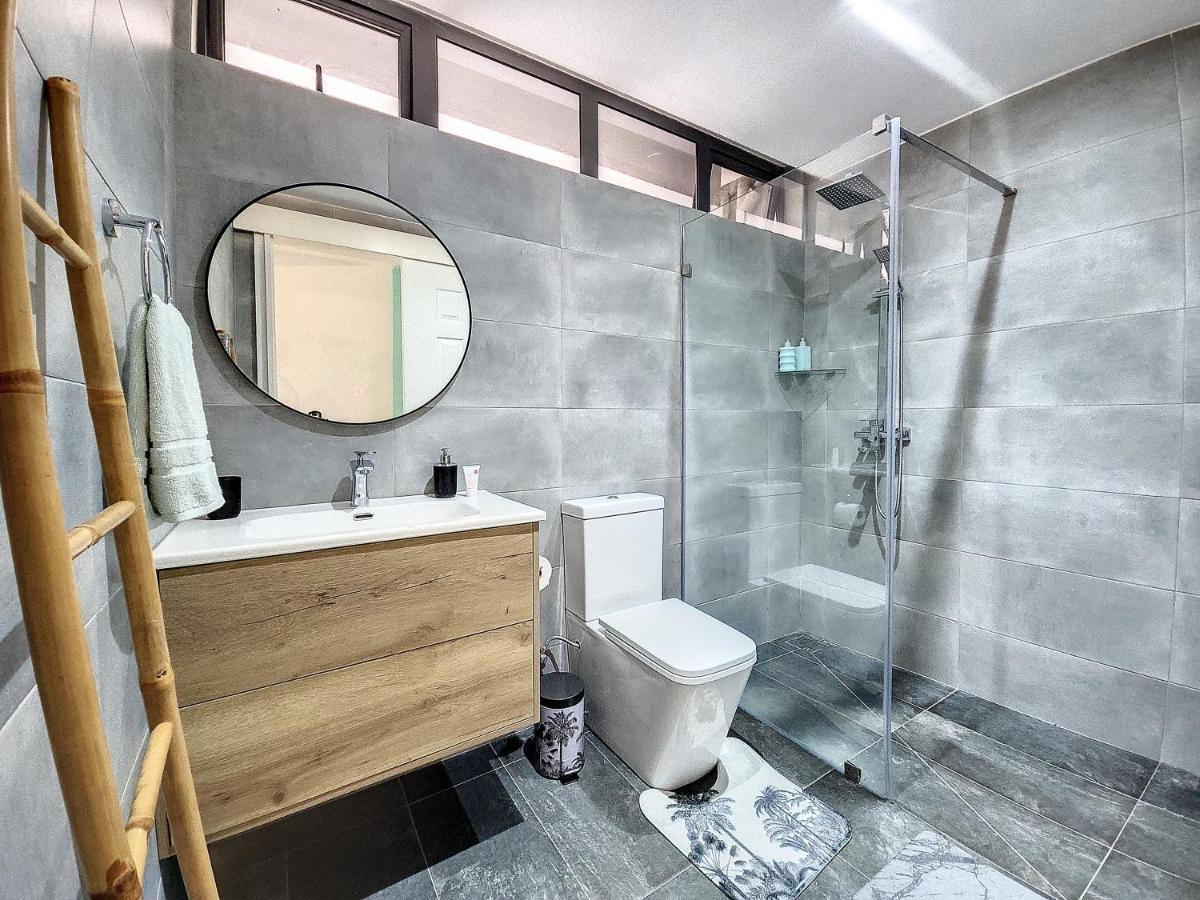 Sunkissed - Brand New Beach Apartment Located 50M From Beach Flic-en-Flacq 外观 照片