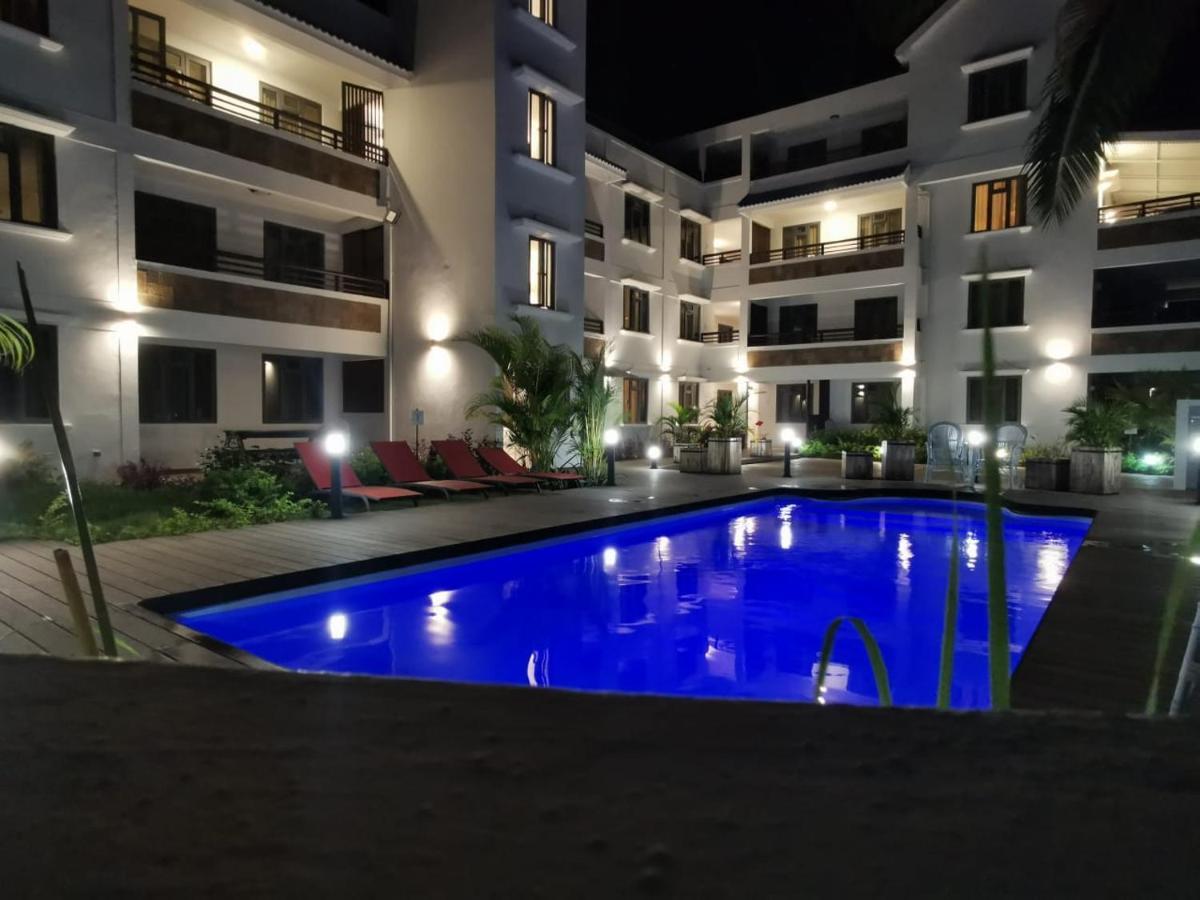 Sunkissed - Brand New Beach Apartment Located 50M From Beach Flic-en-Flacq 外观 照片